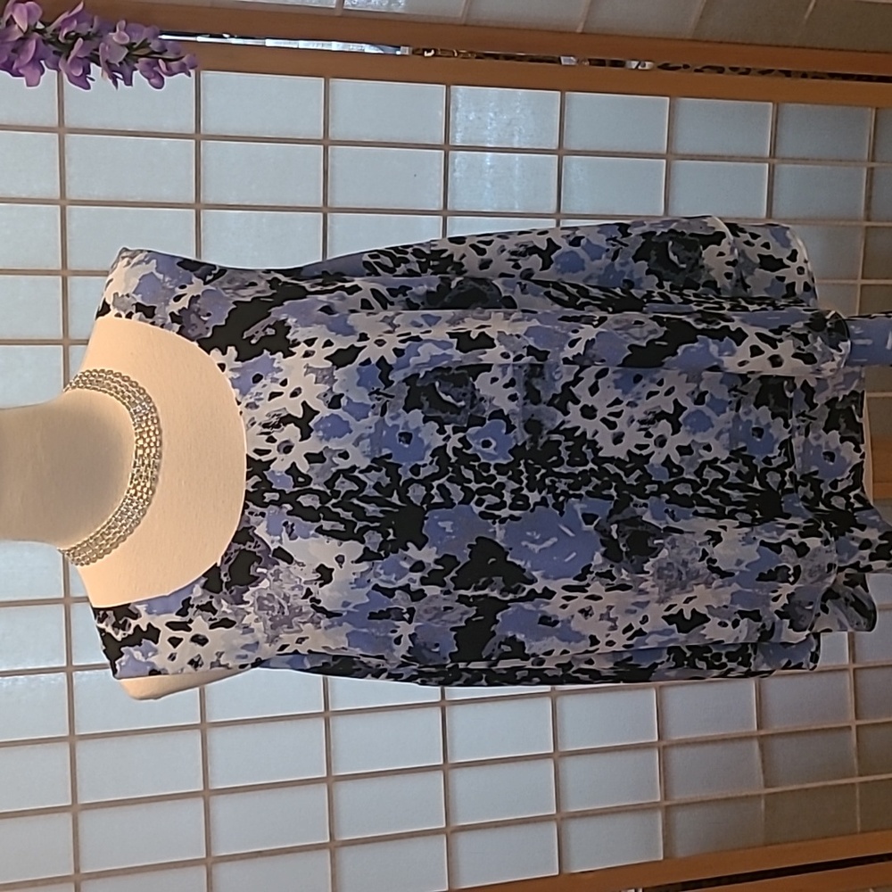Karri blue top
